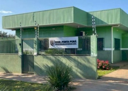 Jovem morre ao ser baleado por desconhecido em frente de casa