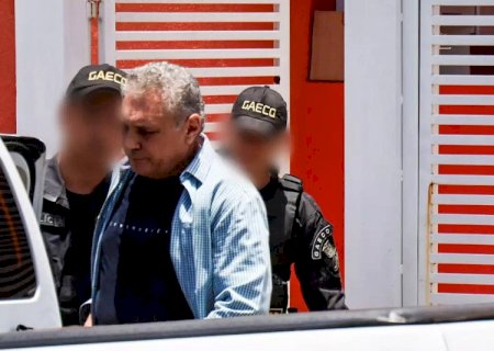Investigado por esquema de corrupção em prefeitura e Câmara é preso de férias na praia