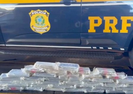 Carga de cocaína com símbolo de marca de carro é encontrada em tanque de Hilux em rodovia de MS