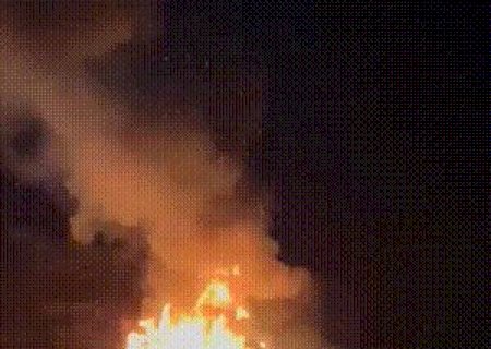 Ca&ccedil;amba pega fogo e motorista salva cavalo mec&acirc;nico de carreta na BR-262