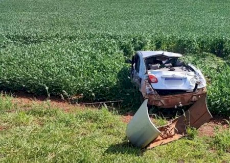 Acidente causado por buracos deixa três feridos na rodovia MS-386