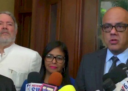 Venezuela diz que já libertou 400 presos; oposição e ONGs contestam