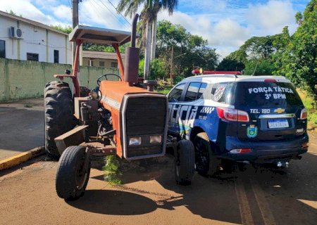 Polícia recupera trator furtado horas após o crime em Dourados