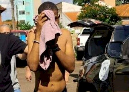 Ap&oacute;s quatro pris&otilde;es por furto, Justi&ccedil;a mant&eacute;m &ldquo;Microfone&rdquo; preso