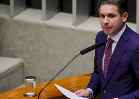 Motta promete avançar sobre escala 6x1 e trabalho por aplicativos
