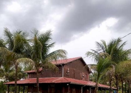 Membro do TCE &eacute; s&oacute;cio de est&acirc;ncia de R$ 4,4 milh&otilde;es que operava clandestinamente