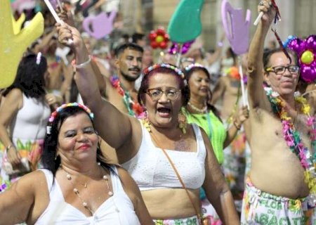 Blocos oficiais de Corumb&aacute; abrem neste s&aacute;bado o desfile na passarela do samba