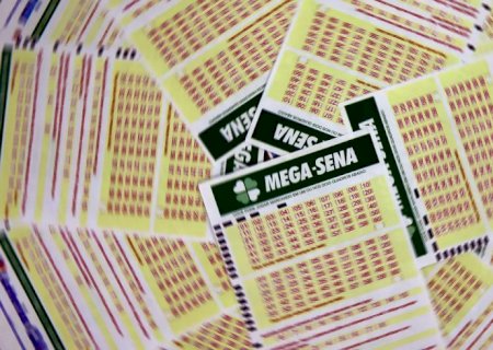 Mega-sena acumula e prêmio principal vai para R$ 130 milhões