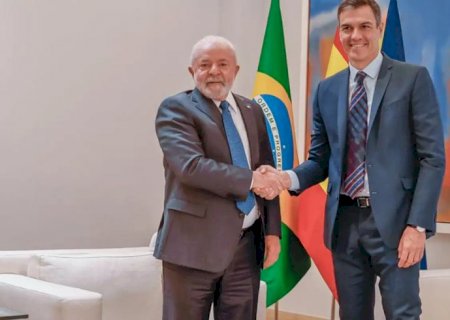 Lula conversa com Pedro Sánchez e confirma viagem à Espanha