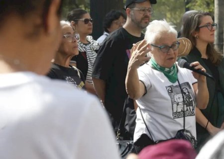 Mulheres estão perdendo o direito de ir e vir, diz Amelinha Teles