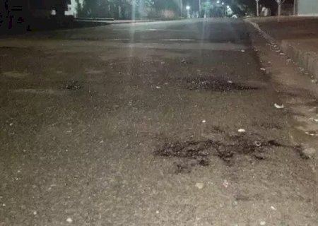 Flagrado com mãos ensanguentadas, homem é preso após matar vítima a facadas