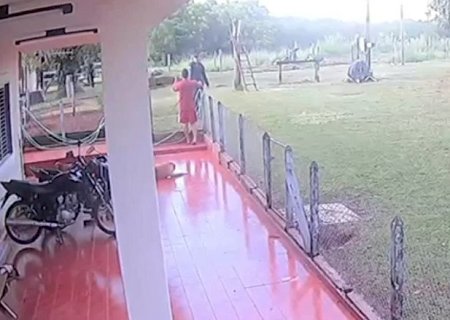 Ataque a tiros em fazenda é registrado por câmera e deixa jovem ferido em MS