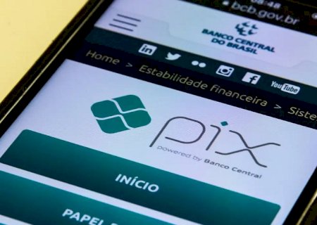 Pix por aproximação completa um ano com baixa adesão
