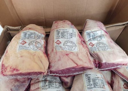 Homem é flagrado tentando furtar carnes nobres em supermercado