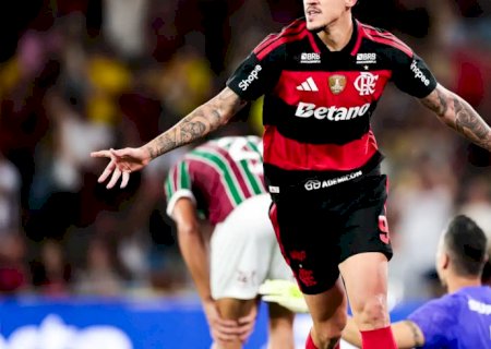 Com dois gols de Pedro, Flamengo vence Fluminense pelo Brasileirão