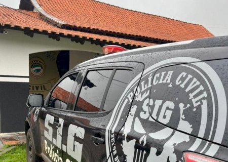 Homem é preso em flagrante após ferir mulher com golpes de faca e ameaçá-la de morte