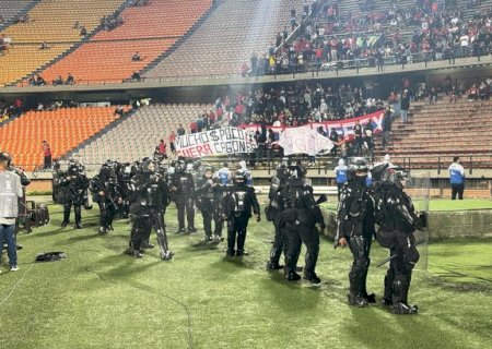 Conmebol dá vitória para o Flamengo em jogo interrompido contra o Independiente Medellín