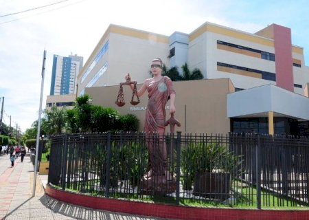 Padrasto &eacute; condenado a 18 anos e 8 meses por estupro de enteada