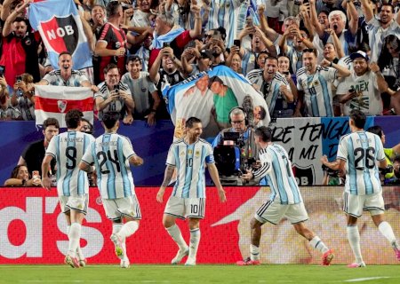 Após recorde nas Copas, Messi exalta Ronaldo Fenômeno: “Um dos maiores'