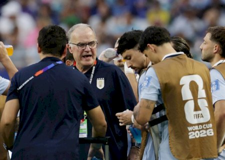 Jogadores do Uruguai se rebelam contra Bielsa antes de enfrentar a Espanha, diz rádio