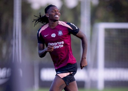 De férias no Brasil, Rafael Leão treina no CT do Corinthians e conversa com Fernando Diniz