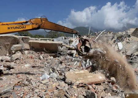Sobe para 2.595 número de mortos em terremotos na Venezuela