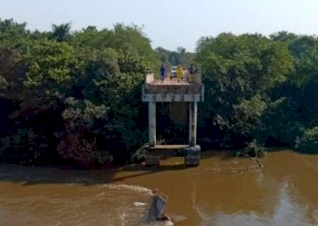 Ponte que caiu e matou caminhoneiro em Coxim vai passar por per&iacute;cia