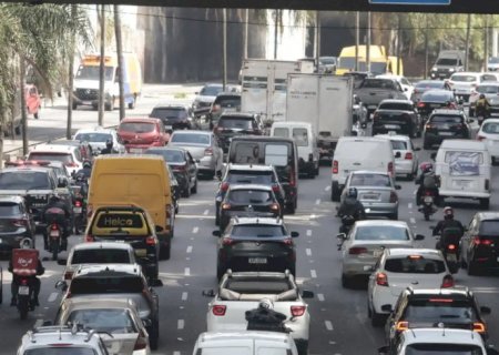 Com greve de ferroviários, usuários de trens enfrentam trânsito em SP
