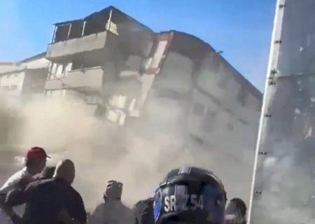 Terremoto de 7,4 na Colômbia deixa ao menos 20 mortos e provoca destruição