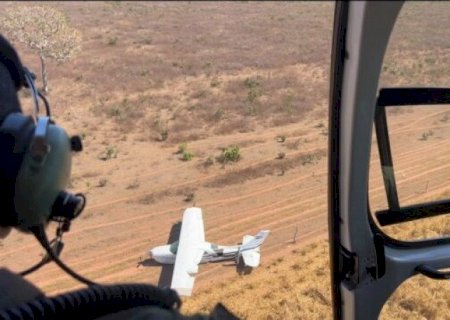 FAB dispara contra avião suspeito vindo da Bolívia e aeronave faz pouso forçado em MS