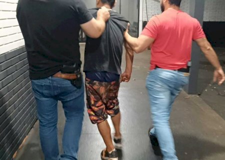 Assassino de homem esfaqueado durante discussão é preso 