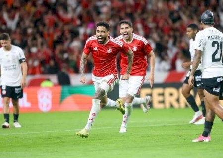 Internacional vence Corinthians por 2 a 0 e abre vantagem nas oitavas
