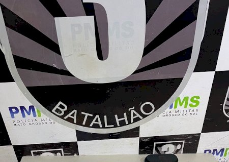 Dupla é presa em flagrante com dólar e euro em “boca de fumo'