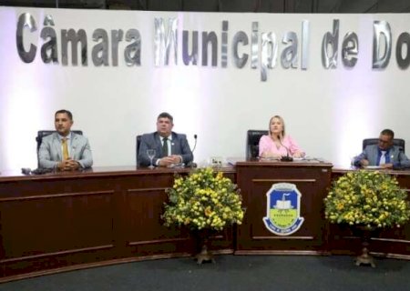 MP arquiva a&ccedil;&atilde;o contra elei&ccedil;&atilde;o antecipada e C&acirc;mara escolhe presidente no dia 2