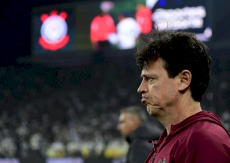 Diniz pede desculpa por quarta derrota seguida do Corinthians no Brasileiro: "Eu fico constrangido"