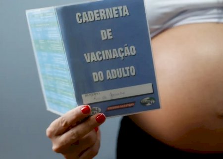 Resistência às vacinas contra gripe e covid coloca gestantes em risco