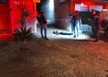 Rapaz é perseguido por dupla e executado com vários tiros em Dourados