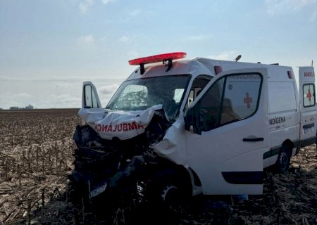 Paciente com câncer morre após acidente com ambulância na BR-060