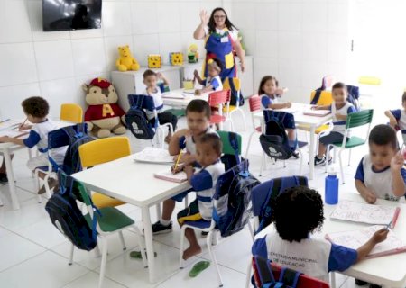 Escolha de livros didáticos para educação infantil começa nesta terça
