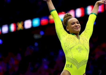 Rebeca, Flavinha e Lorrane avançam às finais do Mundial de Ginástica