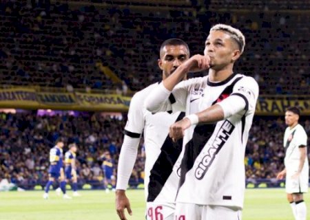Vasco vence Boca e fica a um empate da final da Sul-Americana