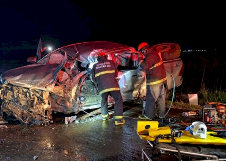 Motorista de Hilux que bateu em duas carretas na BR-463 é vereador de Angélica
