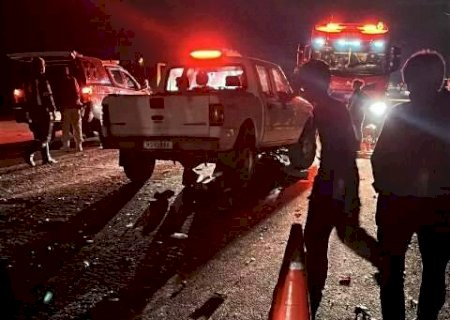 Identificado, motociclista morre ap&oacute;s ser arremessado sob viatura penal
