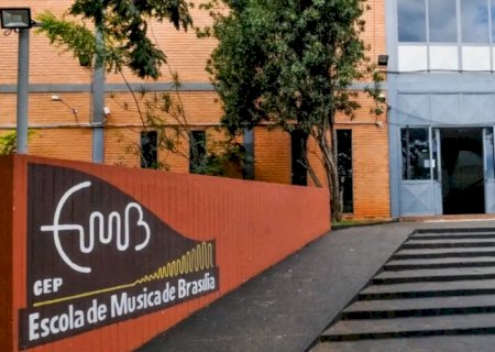 Alunos da Escola de Música de Brasília se apresentam na Rádio MEC
