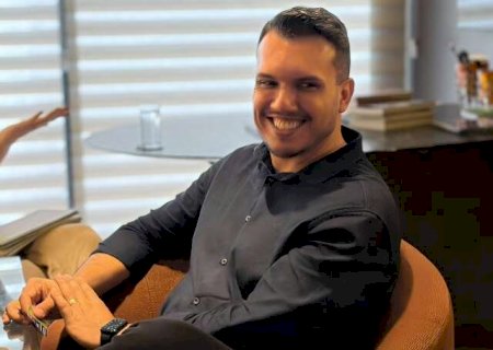O feudo de Nikolas avan&ccedil;a sobre o territ&oacute;rio de Reinaldo Azambuja