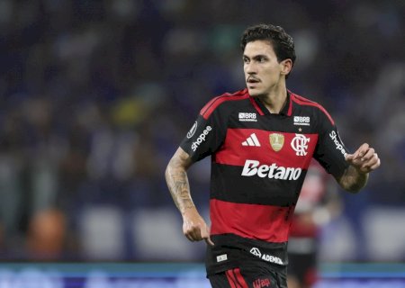 Pedro se sai bem em estreia com Ancelotti, mas volta ao Flamengo após reclamação e insatisfação interna